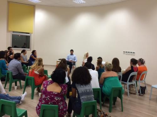 Εκπαιδεύσεις γονέων και εκπαιδευτικών